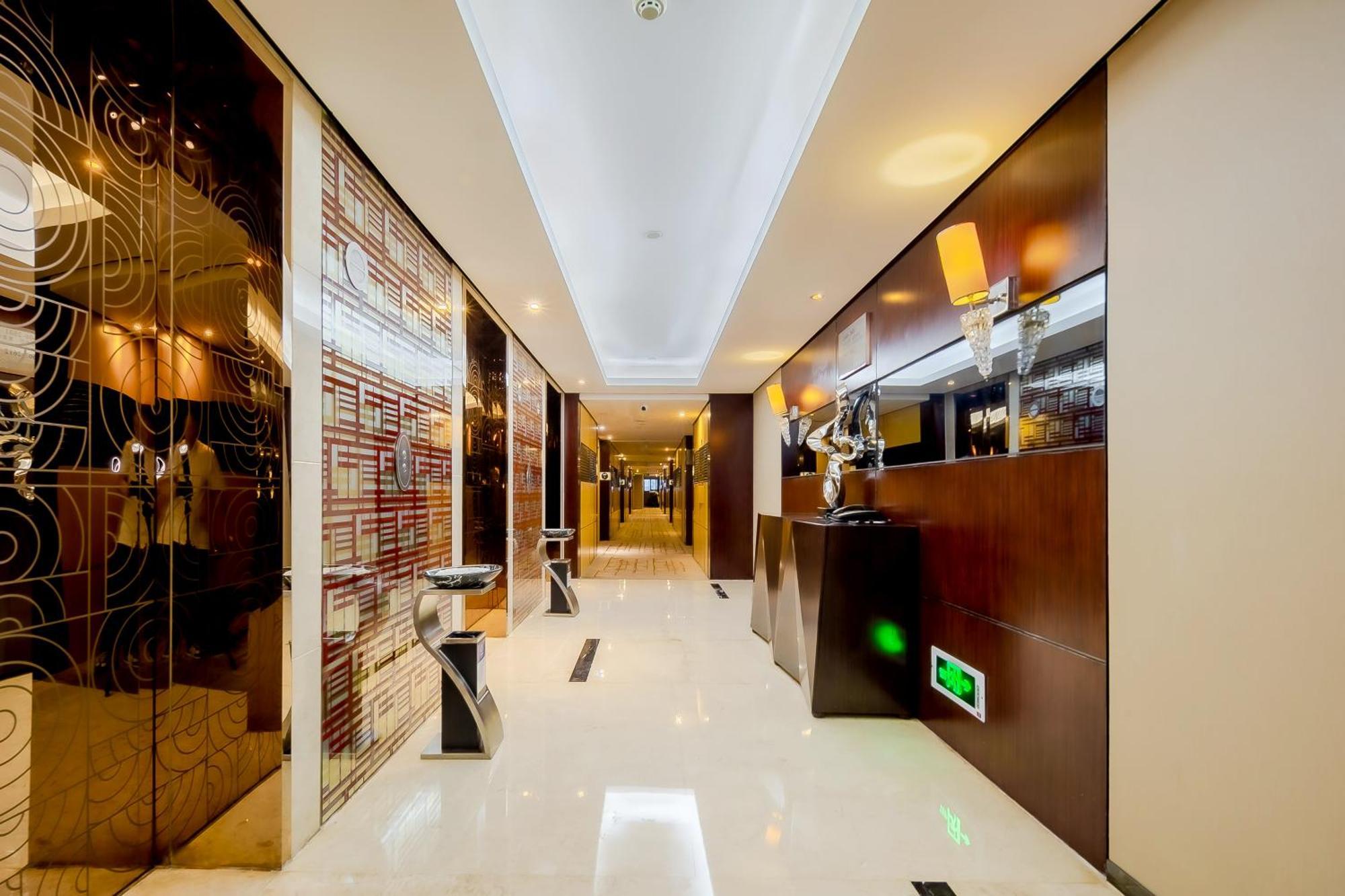 Celebrity Upper Class Hotel Chengdu Exterior photo