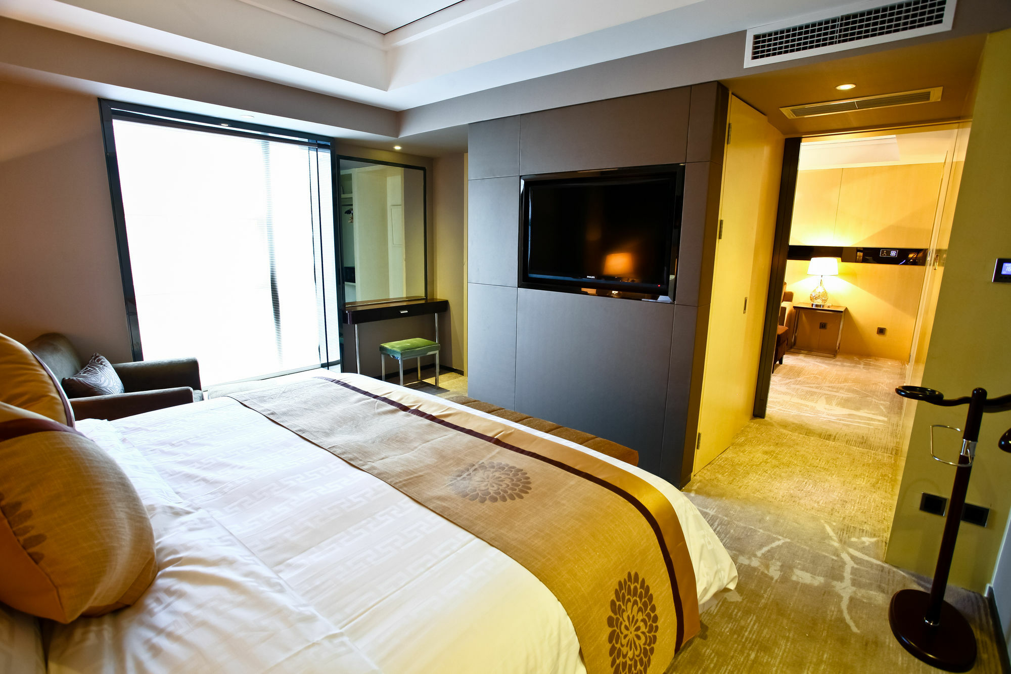 Celebrity Upper Class Hotel Chengdu Exterior photo